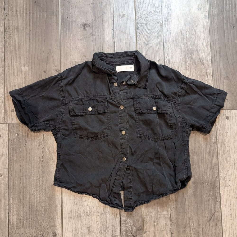 Zara, Short Sleeve Cropped Snap Button Down, Black, Sz 7